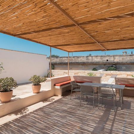 Lotus Apartment & Rooftop By Residence Colibri ليتشي المظهر الخارجي الصورة
