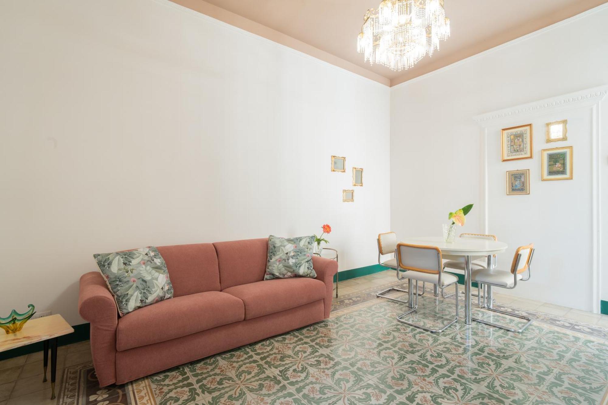 Lotus Apartment & Rooftop By Residence Colibri ليتشي المظهر الخارجي الصورة